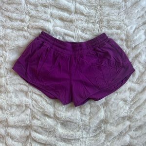 Lululemon Hotty Hot low-rise lined purple shorts 2.5” size 4